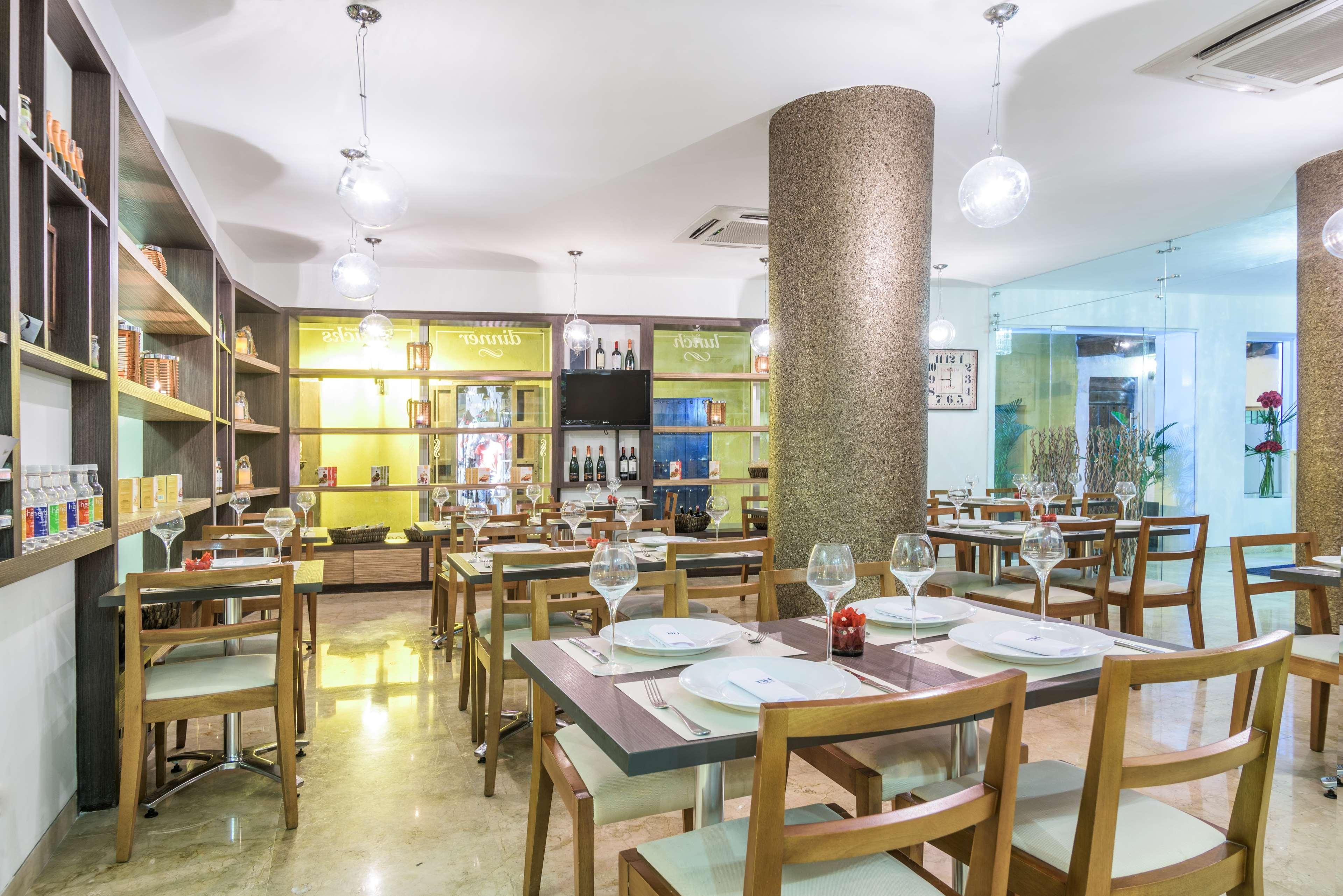 Nh Royal Urban Cartagena Hotel Exterior foto