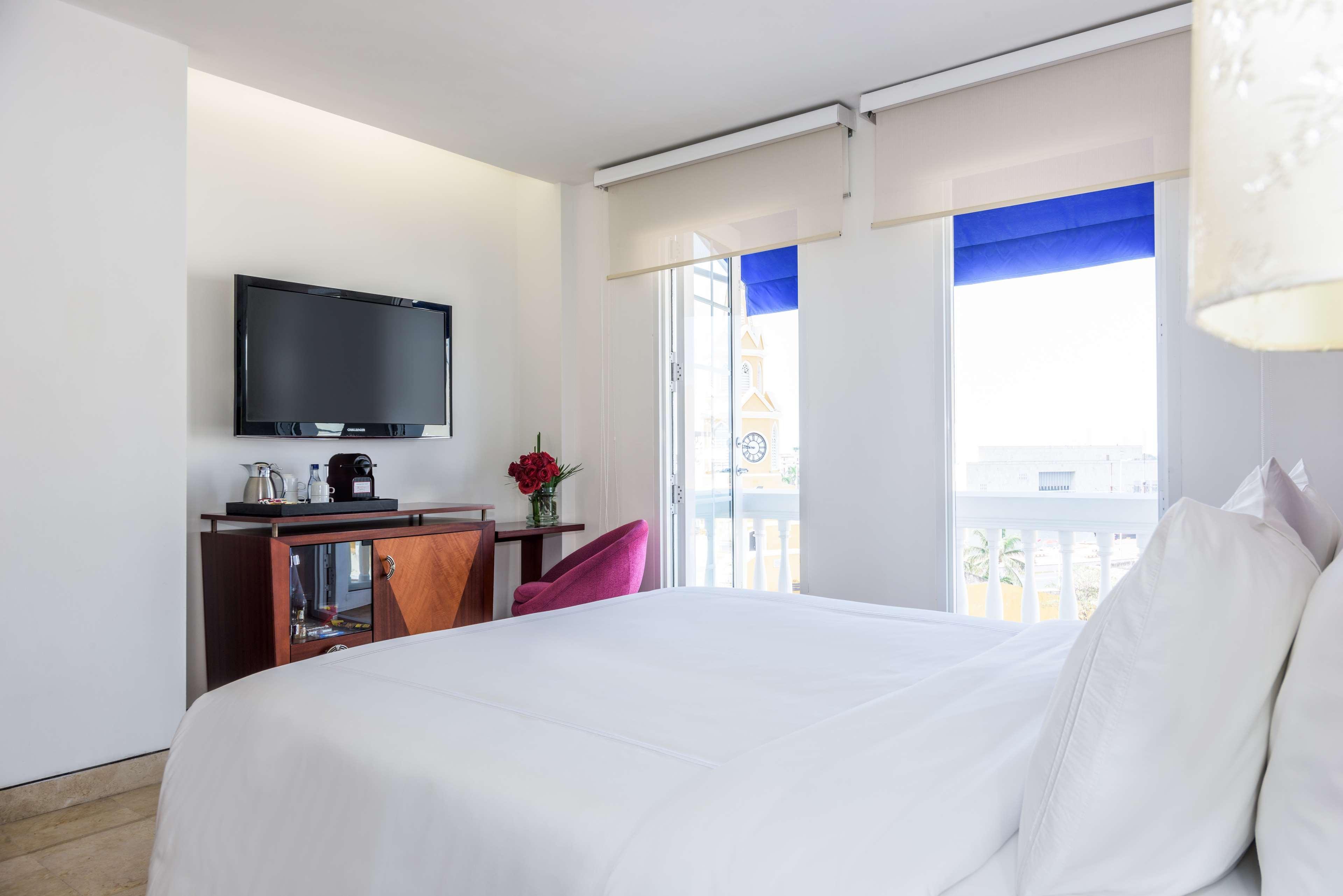Nh Royal Urban Cartagena Hotel Exterior foto