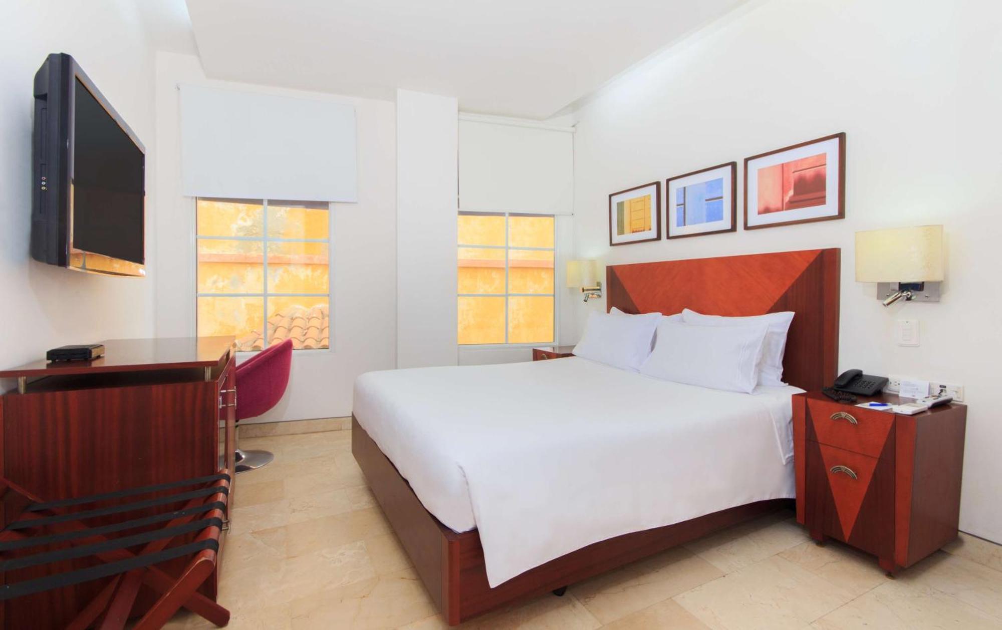 Nh Royal Urban Cartagena Hotel Exterior foto